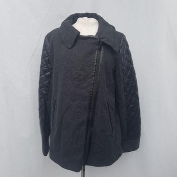 Stoere zwarte dames winterjas.50%wol Mt 38. Merk Concept K beschikbaar voor biedingen