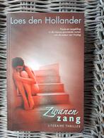 Loes den Hollander - Zwanenzang, Ophalen of Verzenden, Zo goed als nieuw, Loes den Hollander, Nederland