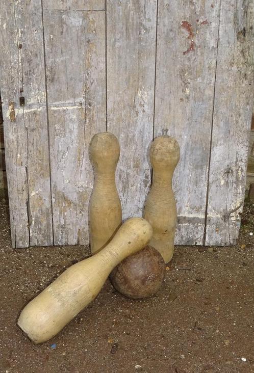 3 originele houten kegels en houten kegelbal, Antiek en Kunst, Curiosa en Brocante, Ophalen