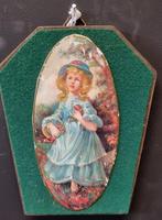 1523 Brocante kitsch lijstje met afbeelding van meisje  13x1, Minder dan 50 cm, Gebruikt, Verzenden, Minder dan 50 cm