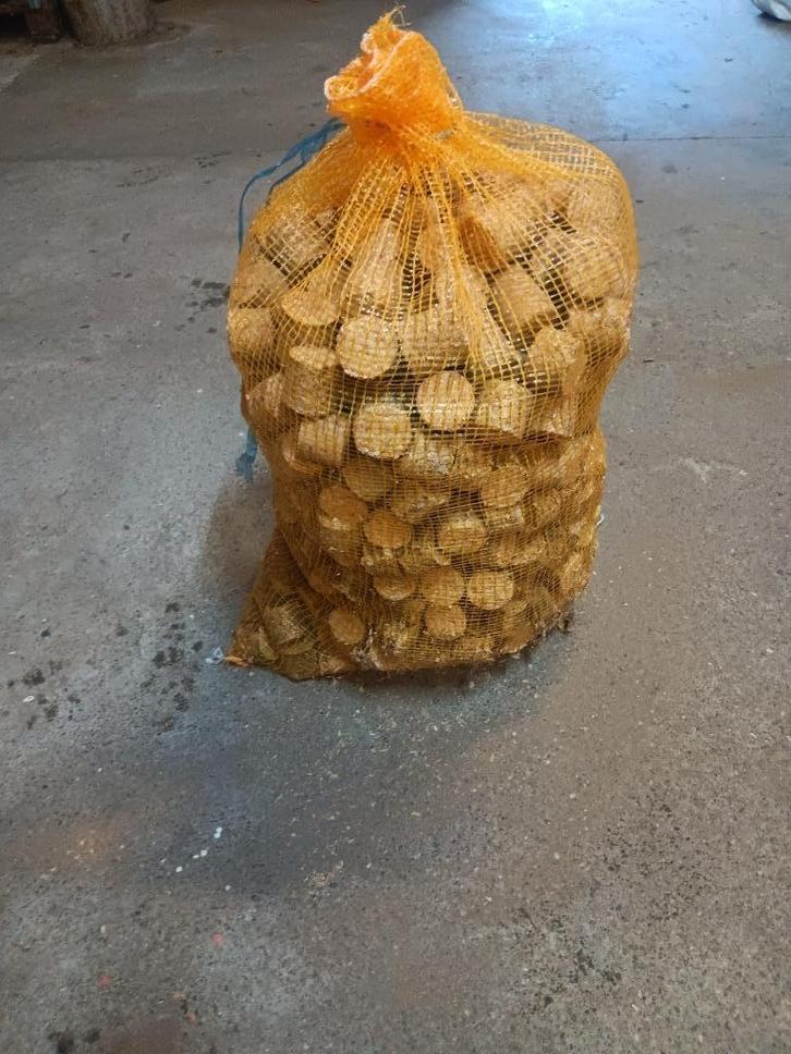 Zaagsel briketten, Tuin en Terras, Haardhout, Overige houtsoorten, Minder dan 3 m³, Ophalen