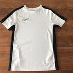 Sport shirt tennis Nike 140 - 146 wit als nieuw 137-147, Jongen of Meisje, Ophalen of Verzenden, Zo goed als nieuw, Shirt of Longsleeve