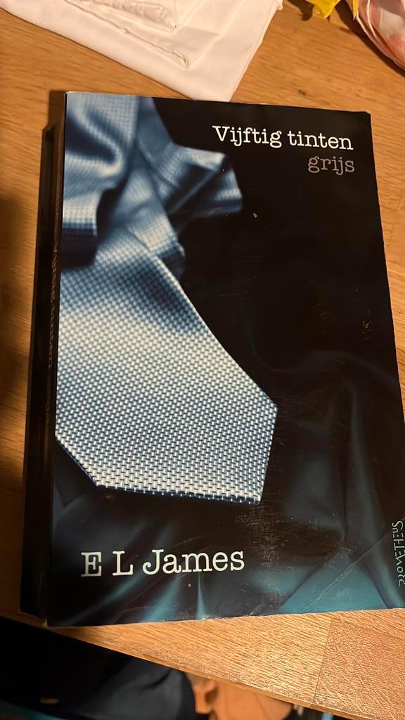 E.L. James - Vijftig tinten grijs, Boeken, Literatuur, Zo goed als nieuw, Amerika, Ophalen of Verzenden