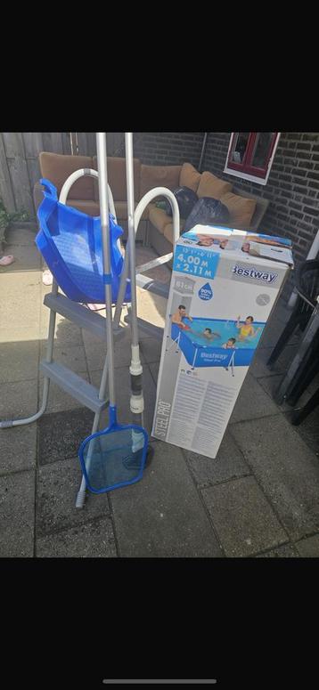 Compleet zwembad beschikbaar voor biedingen