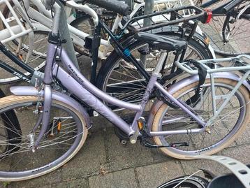 24inch meisjes fiets. beschikbaar voor biedingen