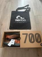 Adidas Yeezy 700 V3 Copper Fade Maat EU39 1/3 - US6.5, Overige kleuren, Yeezy, Nieuw, Sneakers of Gympen