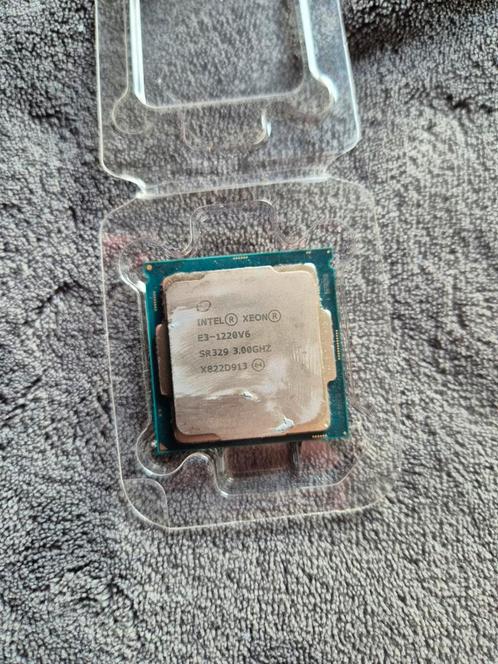 Intel Xeon E3-1220V6 CPU, Computers en Software, Processors, Gebruikt, 4-core, 3 tot 4 Ghz, Ophalen of Verzenden