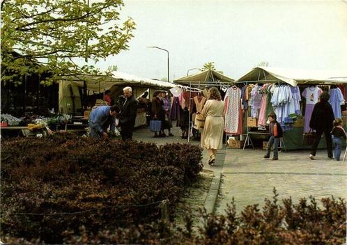 Wijk en Aalburg, Markt - ongelopen, Verzamelen, Ansichtkaarten | Nederland, Ongelopen, Utrecht, 1920 tot 1940, Ophalen of Verzenden