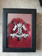 Wo2 9th Queen's Royal Lancers cap badge, Embleem of Badge, Ophalen of Verzenden, Engeland, Landmacht