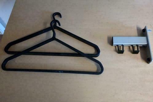 Wandkapstokken 2 hangers metaal/kunststof  €12,50, Huis en Inrichting, Woonaccessoires | Kapstokken, Gebruikt, Wandkapstok, Minder dan 100 cm