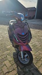 Piaggo zip kameleon rood, Fietsen en Brommers, Scooters | Piaggio, Ophalen, Gebruikt, Maximaal 45 km/u, Zip