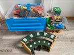 Houten treinbaan en garage. Sets van IKEA, playtive, brio, Kinderen en Baby's, Speelgoed | Houten speelgoed, Overige typen, Gebruikt