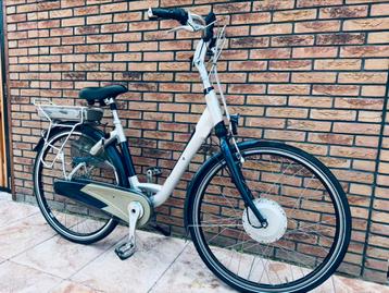 Elektrische Sparta dames fiets beschikbaar voor biedingen