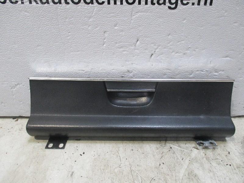 Dashboardkastje Mercedes-Benz /8 (W115) (1968-01/1977-01), Auto-onderdelen, Gebruikt, Mercedes-Benz AG, Mercedes-Benz, Mercedesstraße 120, Stuttgart 70372, , Duitsland