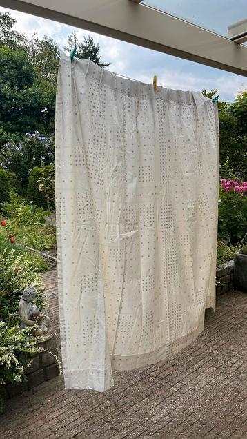 Gordijnen beschikbaar voor biedingen