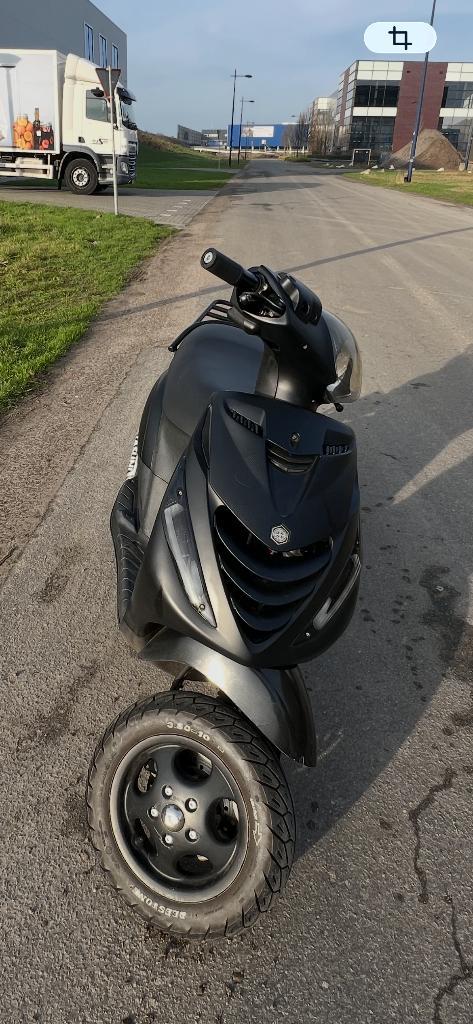 zip 2t 70cc, Fietsen en Brommers, Scooters | Piaggio, Gebruikt, Zip, Maximaal 45 km/u, Benzine, Ophalen
