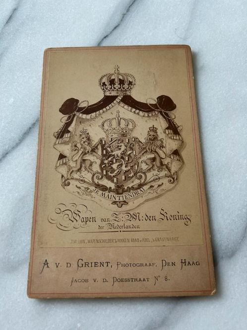 Kabinettsfoto wapen van de Koning van Nederland Wilhelm, Verzamelen, Koninklijk Huis en Royalty, Zo goed als nieuw, Kaart, Foto of Prent