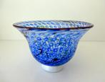Glazen schaal op voet helder groen en blauw Orrefors 3799-s, Antiek en Kunst, Antiek | Glas en Kristal, Ophalen of Verzenden