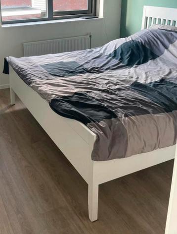 Ikea 2 persoons bed. 180 bij 200 - afbeelding 1