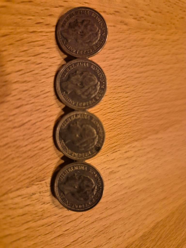 Broche van Wilhelmina dubbeltjes, Zilver, Ophalen of Verzenden, 10 cent, Koningin Wilhelmina