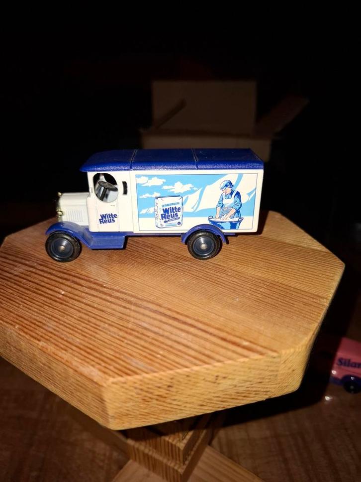 Witte Reus Vrachtwagen Modelauto, Hobby en Vrije tijd, Modelbouw | Auto's en Voertuigen, Gebruikt, Truck, 1:50 of kleiner, Overige merken