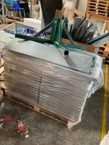 17 nieuwe legborden voor stellingen beschikbaar voor biedingen