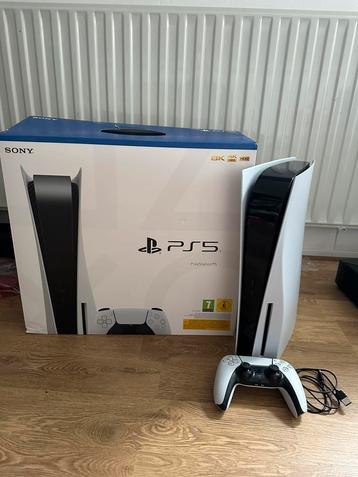 Playstation 5 in doos met controller en extra 1TB heatsink beschikbaar voor biedingen