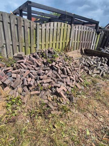 klinkers/metselstenen. GRATIS  ophalen in wezep beschikbaar voor biedingen