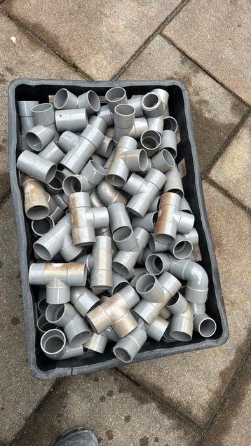 PVC koppelingen Ø40 mm beschikbaar voor biedingen