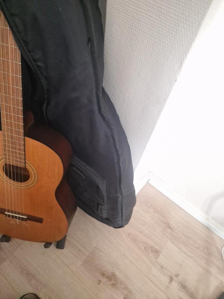 Mooie klassieke gitaar te koop – ideaal voor beginners of ho, Muziek en Instrumenten, Snaarinstrumenten | Gitaren | Akoestisch