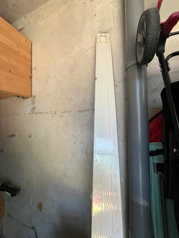 IKEA RINGHULT (nu FÖRBÄTTRA) plint, wit 220x8cm - afbeelding 3