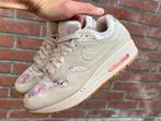 Nike Air Max 1 WMNS Desert Sand Floral Maat 38,5, Beige, Nike, Ophalen of Verzenden, Sneakers of Gympen