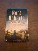 Gesloten Hart - Nora Roberts, Ophalen of Verzenden, Zo goed als nieuw, Nora Roberts, Nederland