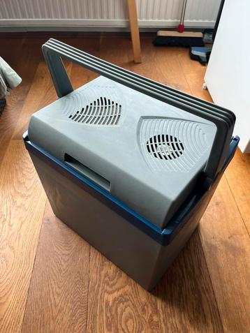 Handson koelbox 230V & 12V beschikbaar voor biedingen