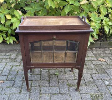 Theekastje met Afneembaar Dienblad. beschikbaar voor biedingen