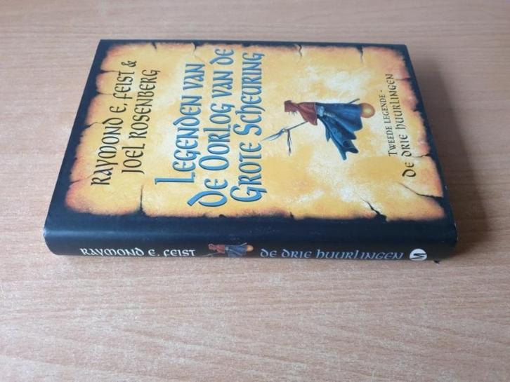 Raymond E. Feist - De Drie Huurlingen (HC + omslag), Boeken, Fantasy, Gelezen, Ophalen of Verzenden