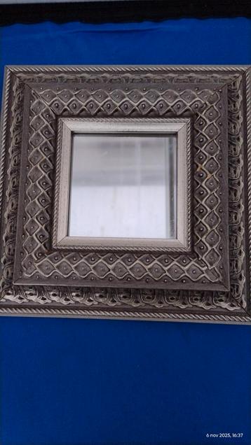 Vintage Vierkante Spiegel met Decoratieve Lijst beschikbaar voor biedingen