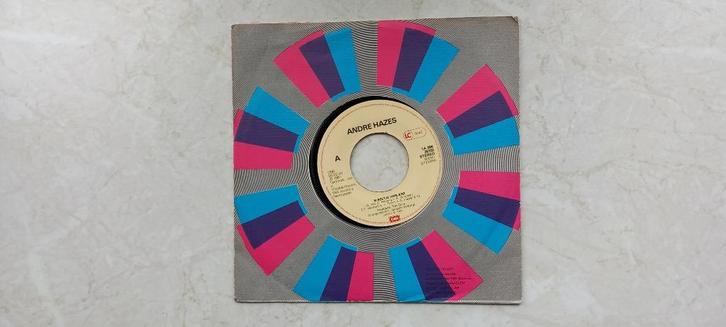 ANDRÉ HAZES   /  'n beetje verliefd  1981, Cd's en Dvd's, Vinyl Singles, Gebruikt, Single, Nederlandstalig, Ophalen of Verzenden