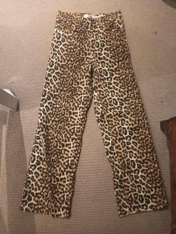 YAS Flared Broek met Dierenprint - Maat 29/32, Kleding | Dames, Broeken en Pantalons, Zo goed als nieuw, Maat 38/40 (M), Bruin
