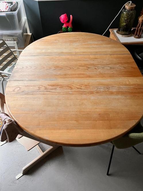 Ruime uitschuifbare eettafel, Huis en Inrichting, Tafels | Eettafels, Gebruikt, 100 tot 150 cm, 150 tot 200 cm, Vijf personen of meer