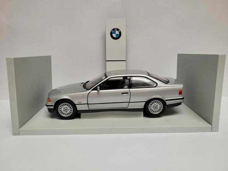 UT Models BMW 3-Serie Coupé 1992 1:18, Hobby en Vrije tijd, Modelauto's | 1:18, Zo goed als nieuw, Auto, UT Models, Ophalen of Verzenden