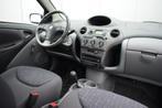 Toyota Yaris 1.3-16V VVT-i Luna Airco Trekhaak 100dkm, Auto's, Toyota, Te koop, Zilver of Grijs, 870 kg, Benzine