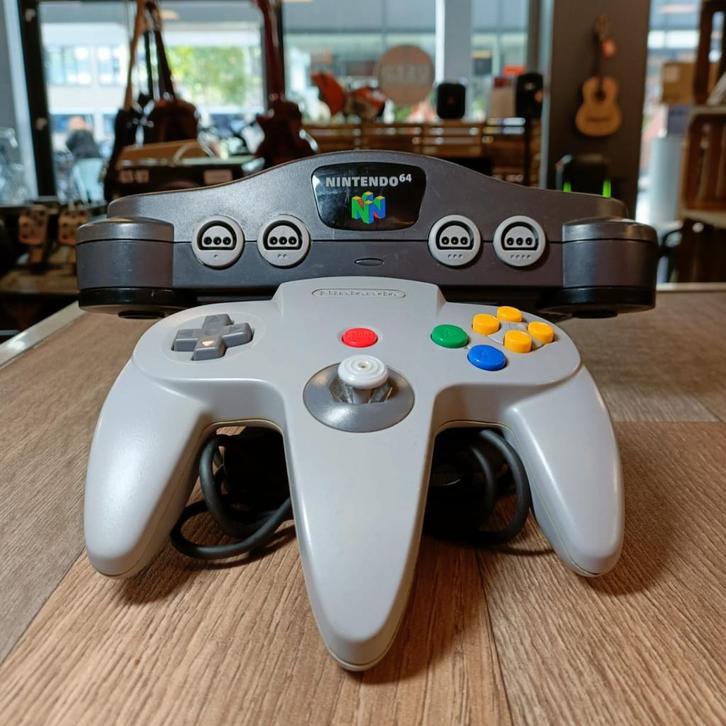 Nintendo 64 Grijs | Inc controller | Met garantie, Spelcomputers en Games, Spelcomputers | Nintendo 64, Zo goed als nieuw