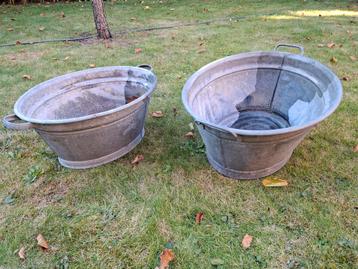 2 Zinken teilen met handvatten beschikbaar voor biedingen