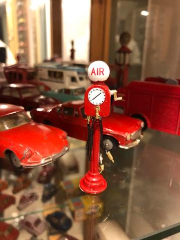 leuke classic model Benzinepomp & Luchtpomp beschikbaar voor biedingen