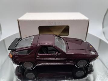NZG Porsche 928S4 beschikbaar voor biedingen