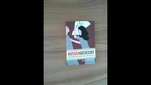 Kussengevecht – Minella van Bergeijk, Boeken, Humor, Zo goed als nieuw, Overige typen, Ophalen