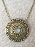 Ronde licht aqua steentjes hanger aan goudkleurige ketting, Overige materialen, Verstelbaar, Nieuw, Ophalen of Verzenden