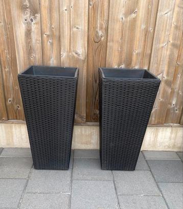 Wicker/lounge bloembakken zwart  beschikbaar voor biedingen