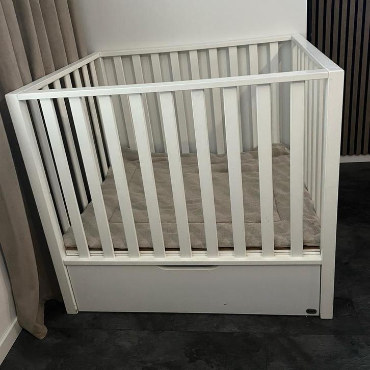 TWF Box met lade (wit), Kinderen en Baby's, Boxen, Gebruikt, Rechthoekig, In hoogte verstelbaar, Boxkleed, Lade, Wieltjes, Ophalen